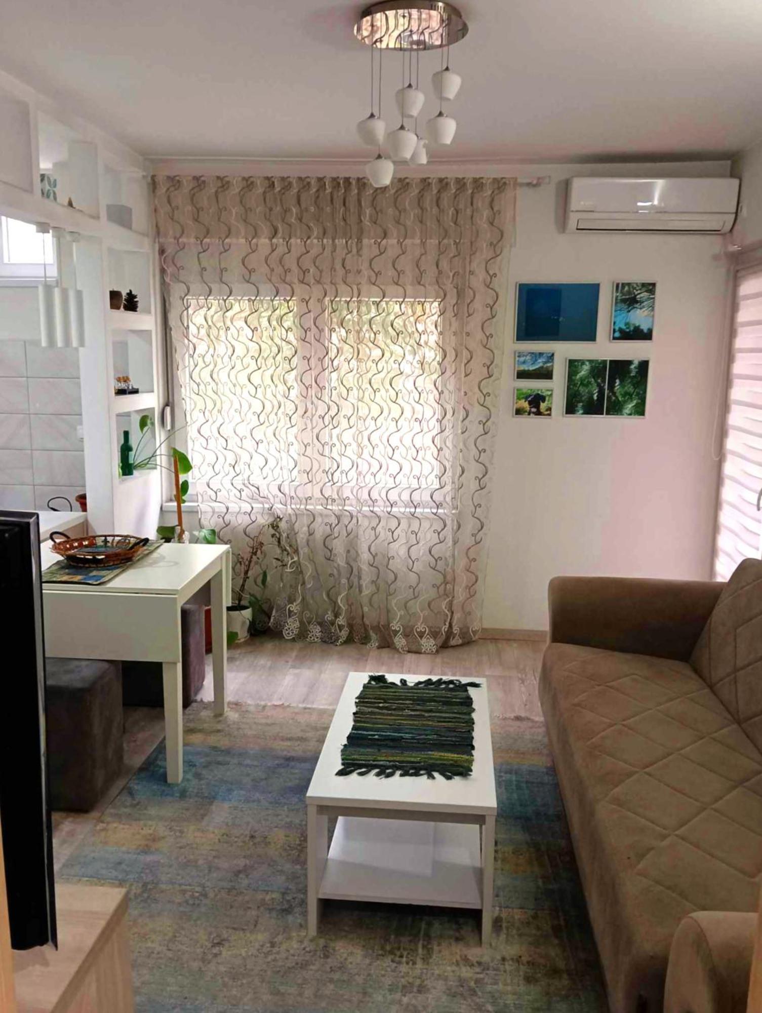 Cosy Flat In The Centre, Near The Bus And Railway Station 公寓 *